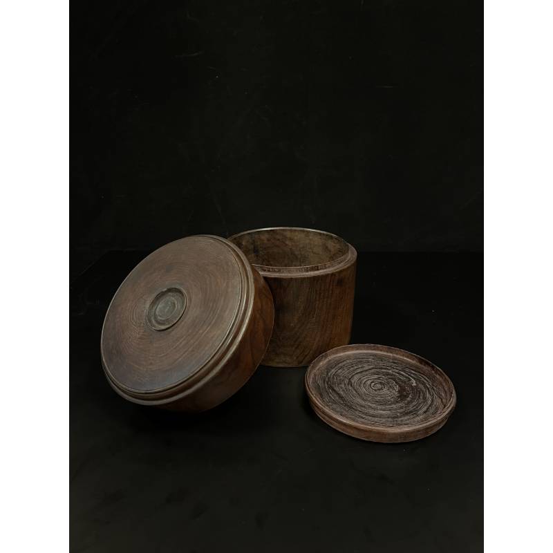 Hardwood betel box- Lac2367