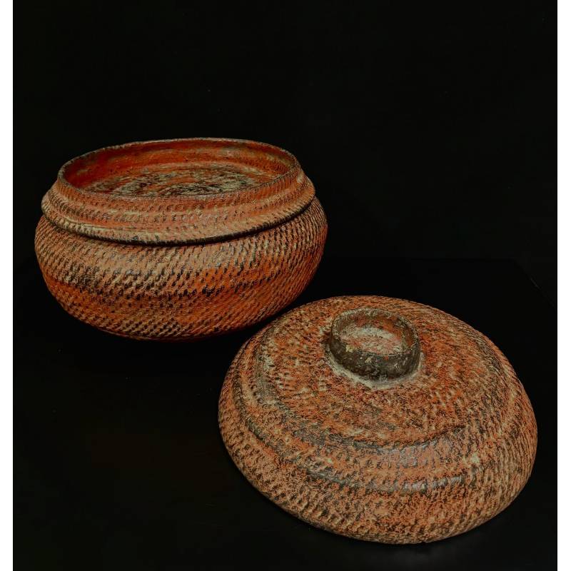 Red lacquer cosmetic box made from rattan