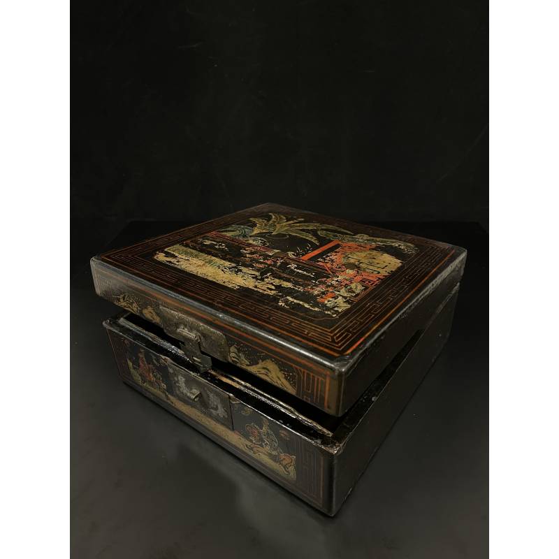 Antique black lacquer Chinoiserie decorated Chinese Box- Ms16220