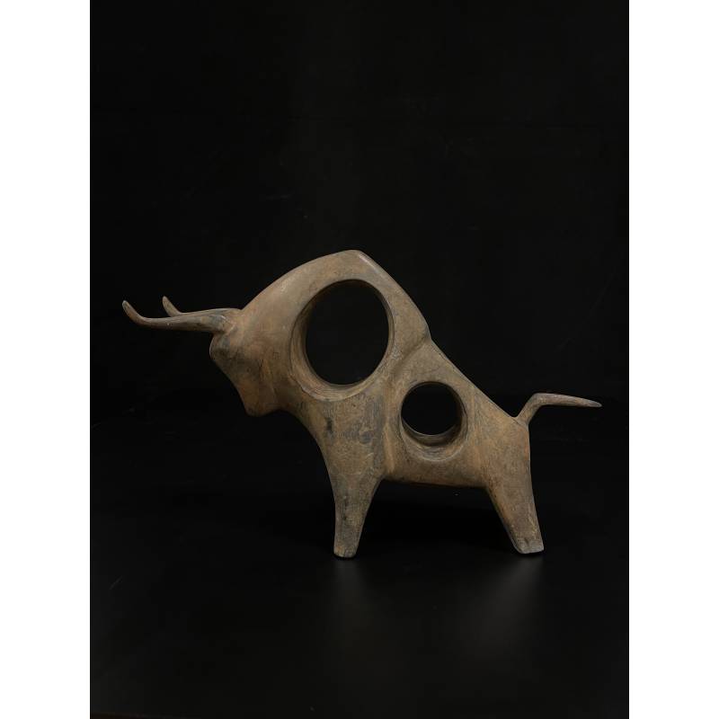 Bronze Bull with holes design- Ms12251