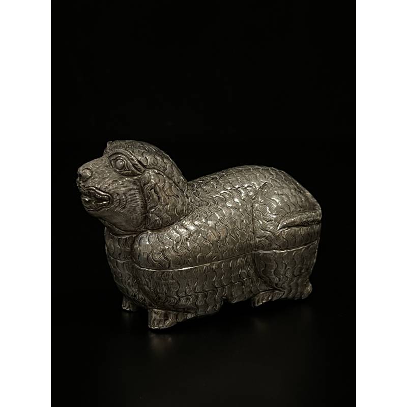 Silver lime box in a dog shape- Ms3802