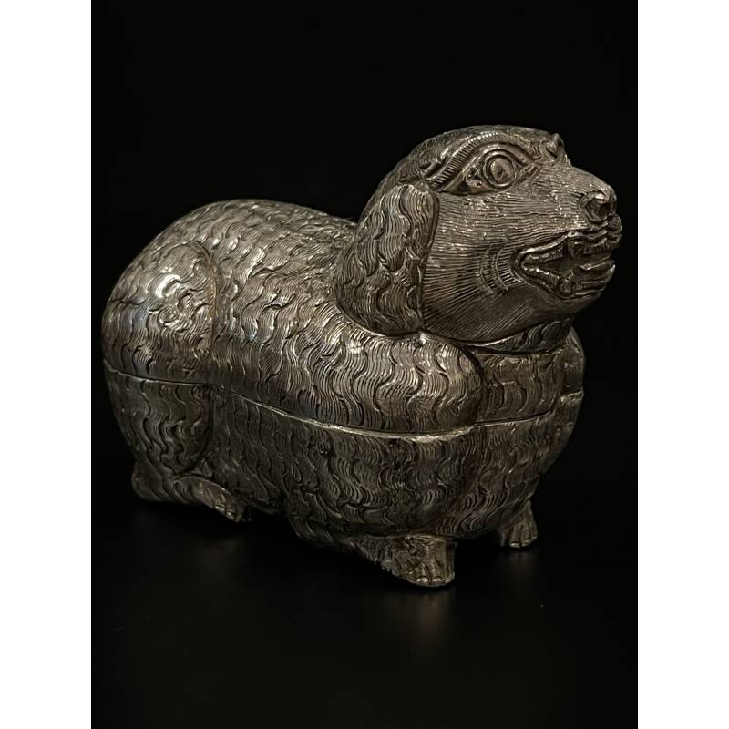 Silver lime box in a dog shape- Ms3802