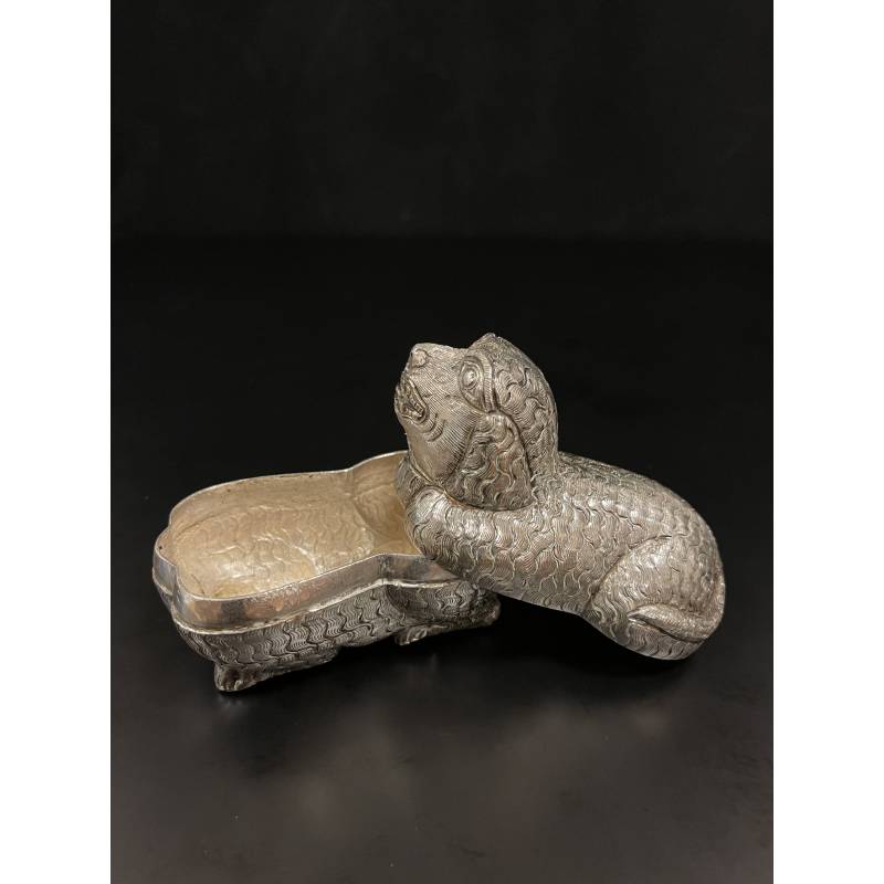 Silver lime box in a dog shape- Ms3802