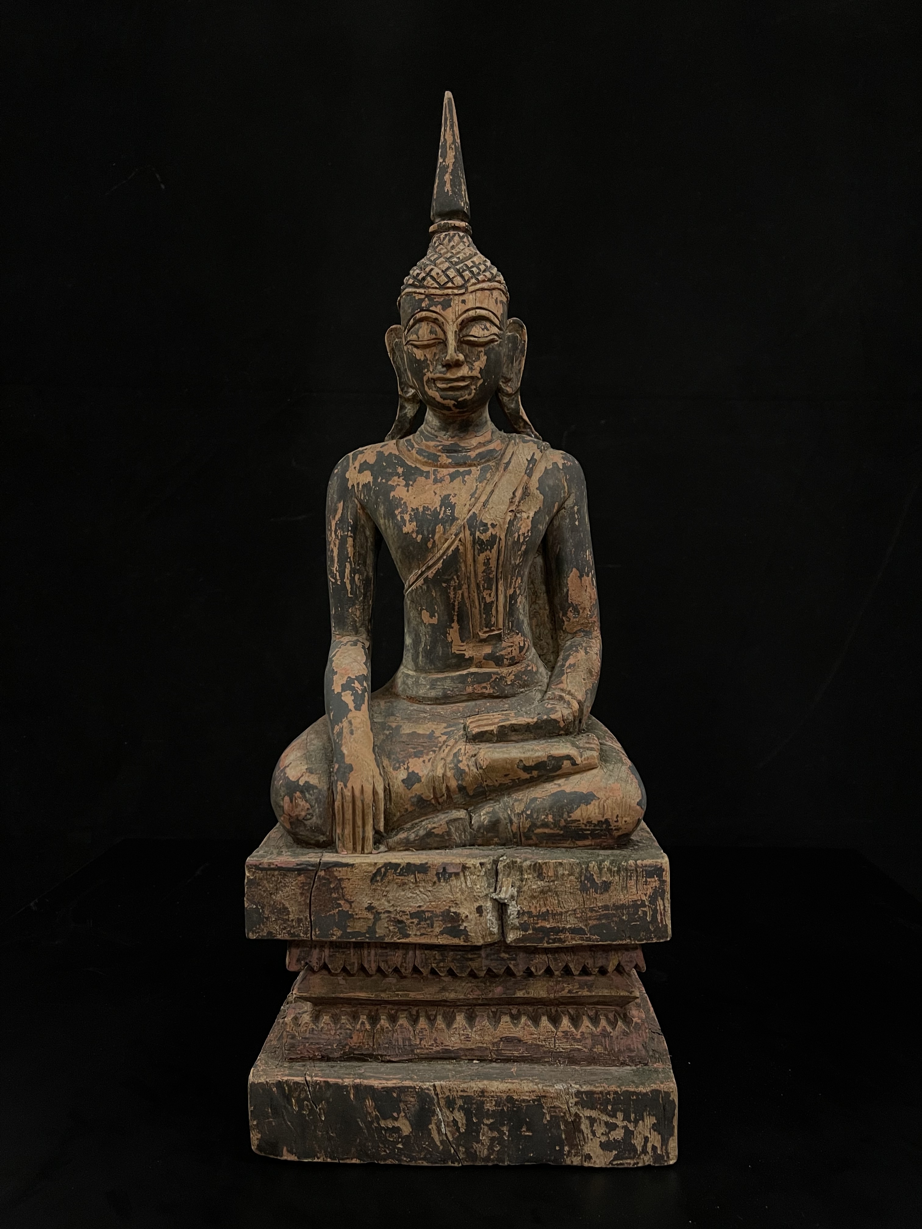 Lacquer wood seated Buddha in Bhumisparsha mudra- 6292