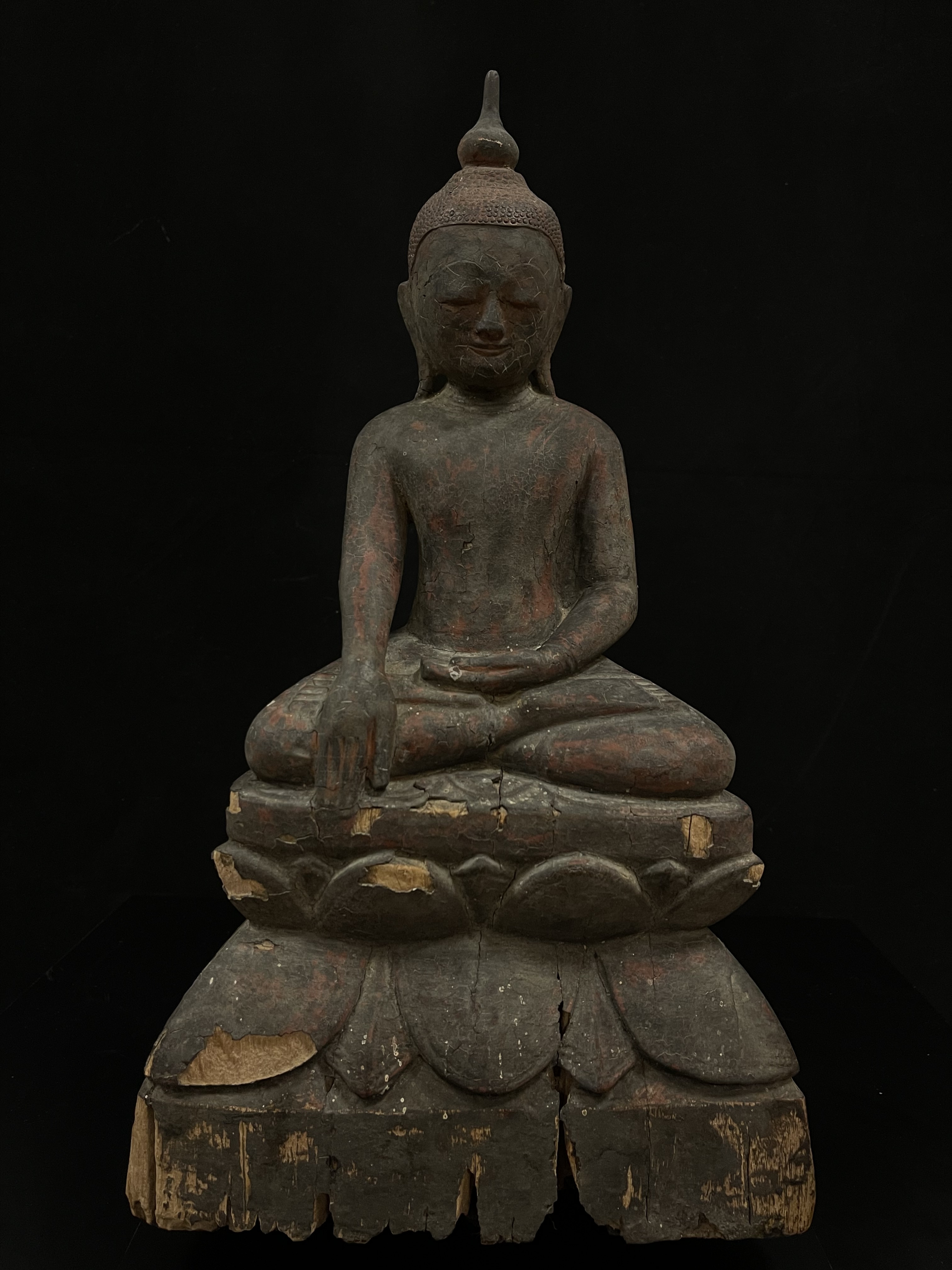 Lacquer wood seated Buddha in Bhumisparsha- 6648