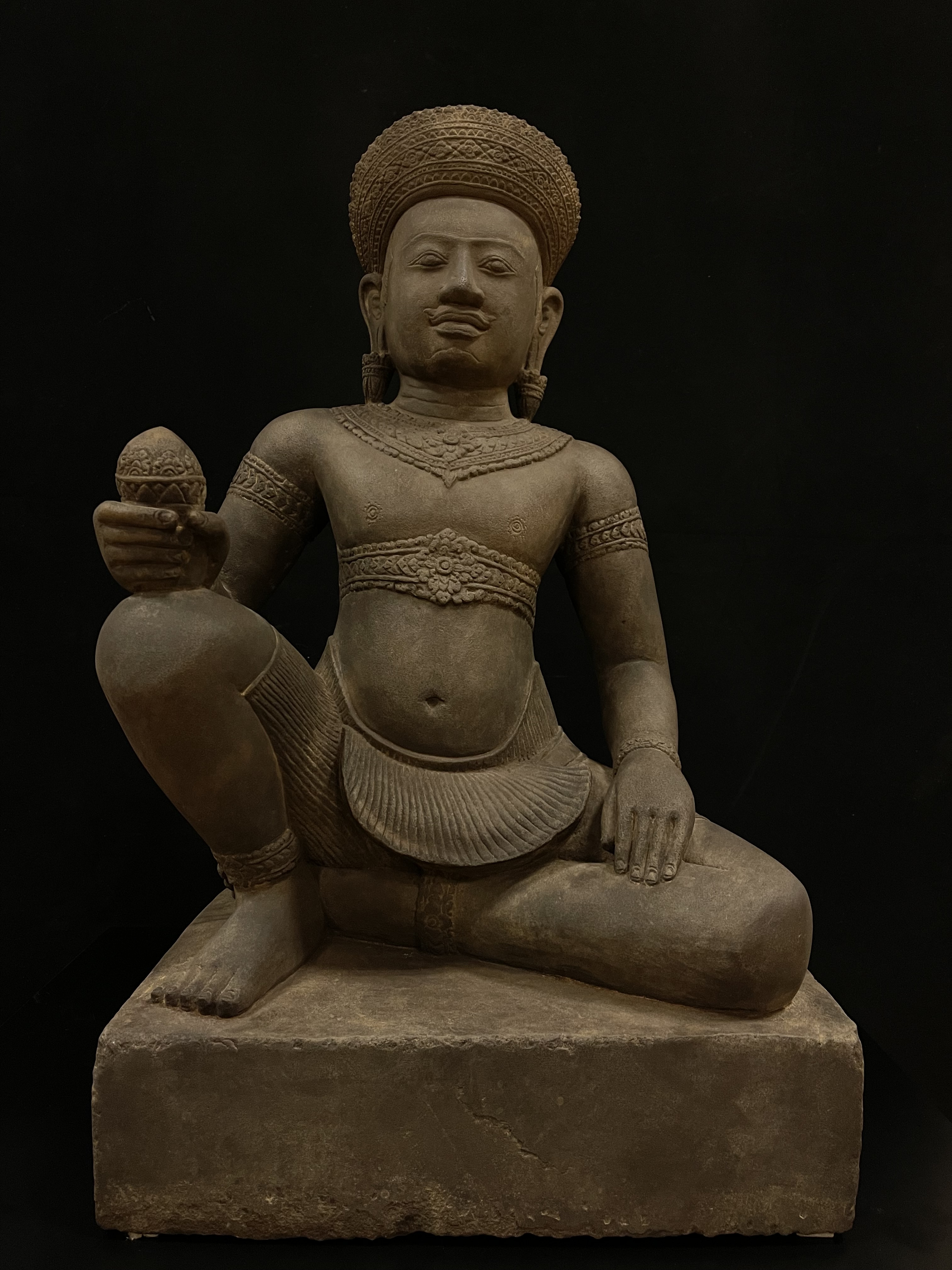 Greystone squatting Lord Vishnu- 7075