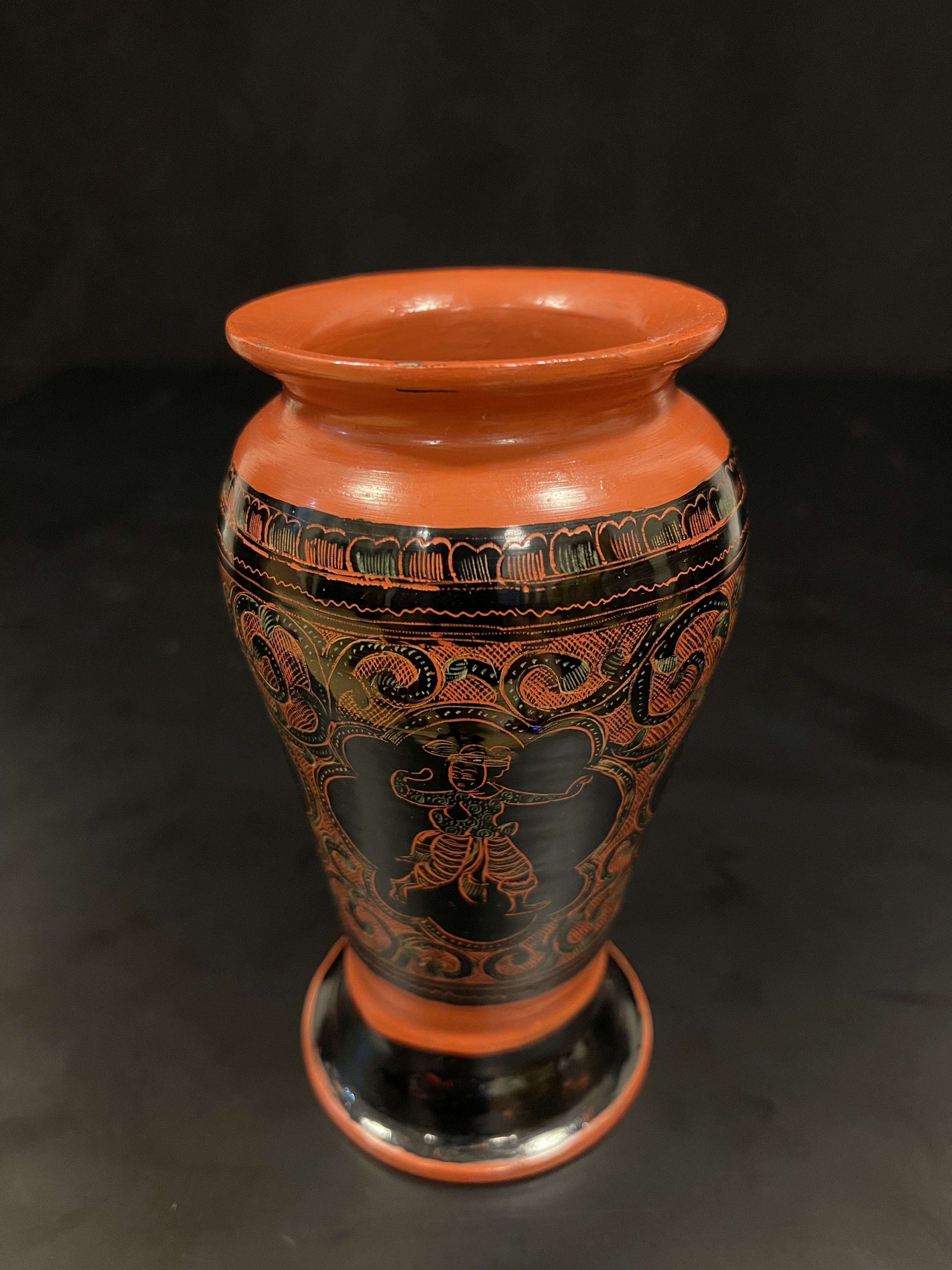 Lacquer bamboo vase- ms1555