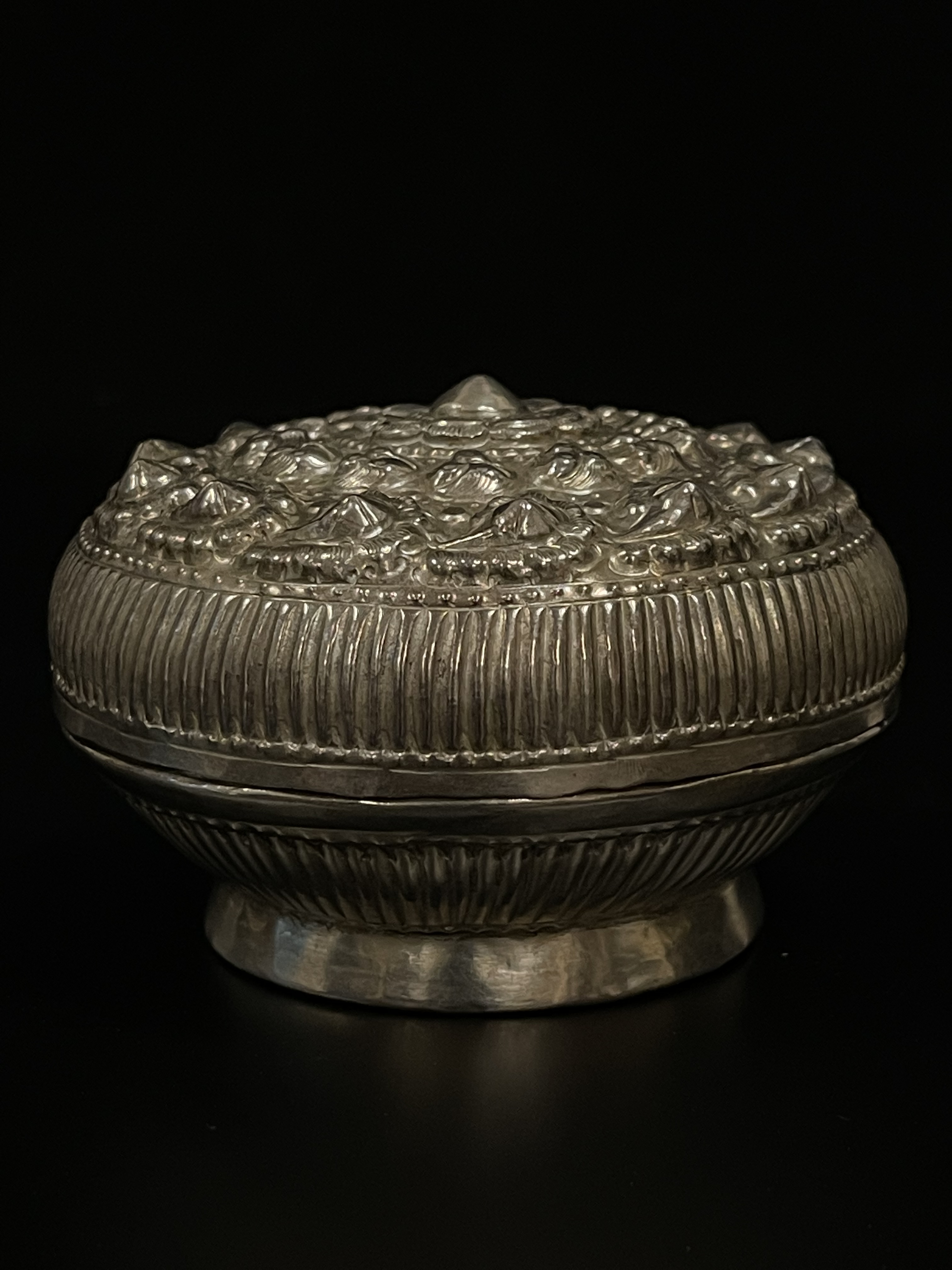 Round high grade silver lime box - 6549A